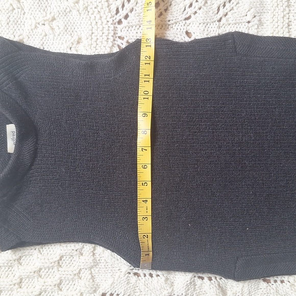 Knit Tunic Vest - Picture 6 of 6